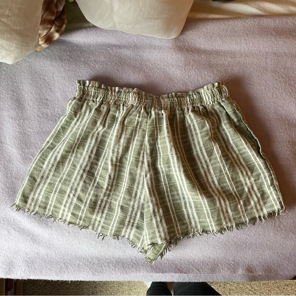 Pattern Shorts - Picture 2 of 6